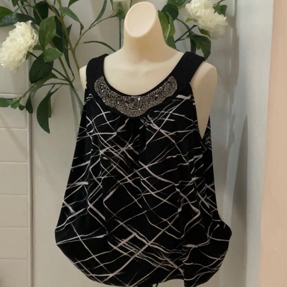Notations Black and White Embellished Sleeveless Tank Top